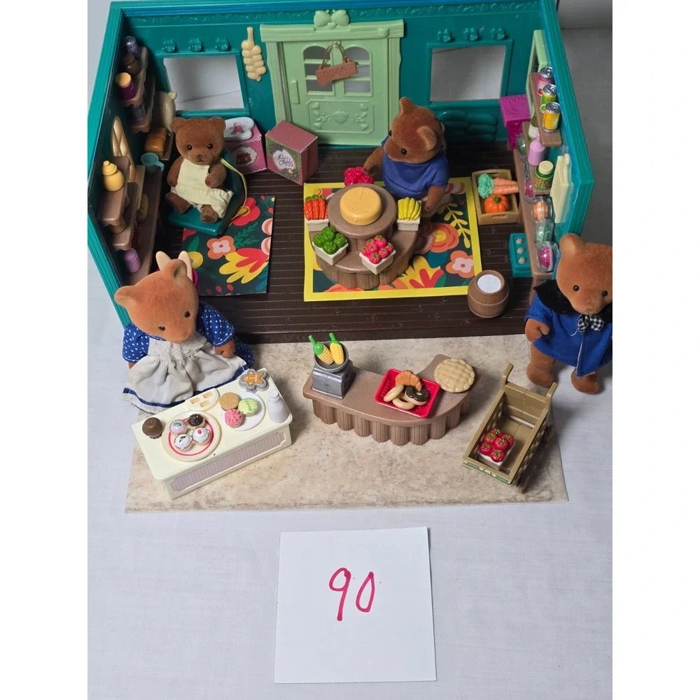 Li'l Woodzeez Calico Critters Mix HOPPIN' FARMERS MARKET Store with Toy Food